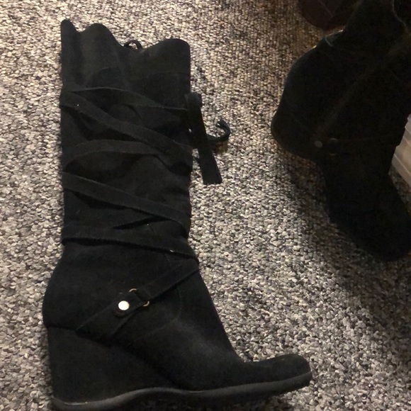 Me Too suede boots - Picture 2 of 4